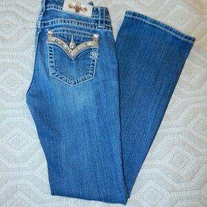 •	Miss Me Jeans, Size 28, Boot Cut
